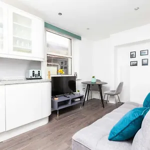 Relaxing Oasis By The Sea - Double And Sofa Bed Brighton