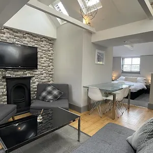 4* Aparthotel Ei8ht Guest